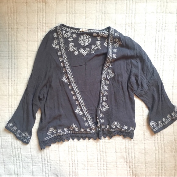 En Creme Sweaters - En Creme Embroidered Light-Weight Cardigan